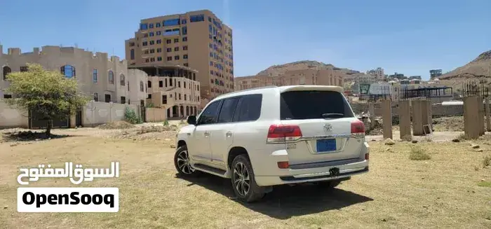 Toyota Land Cruiser 2021 photo 2