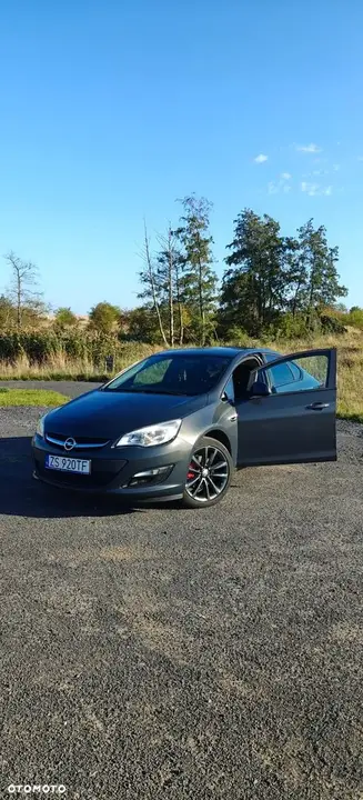 Opel Astra 2015 photo 2