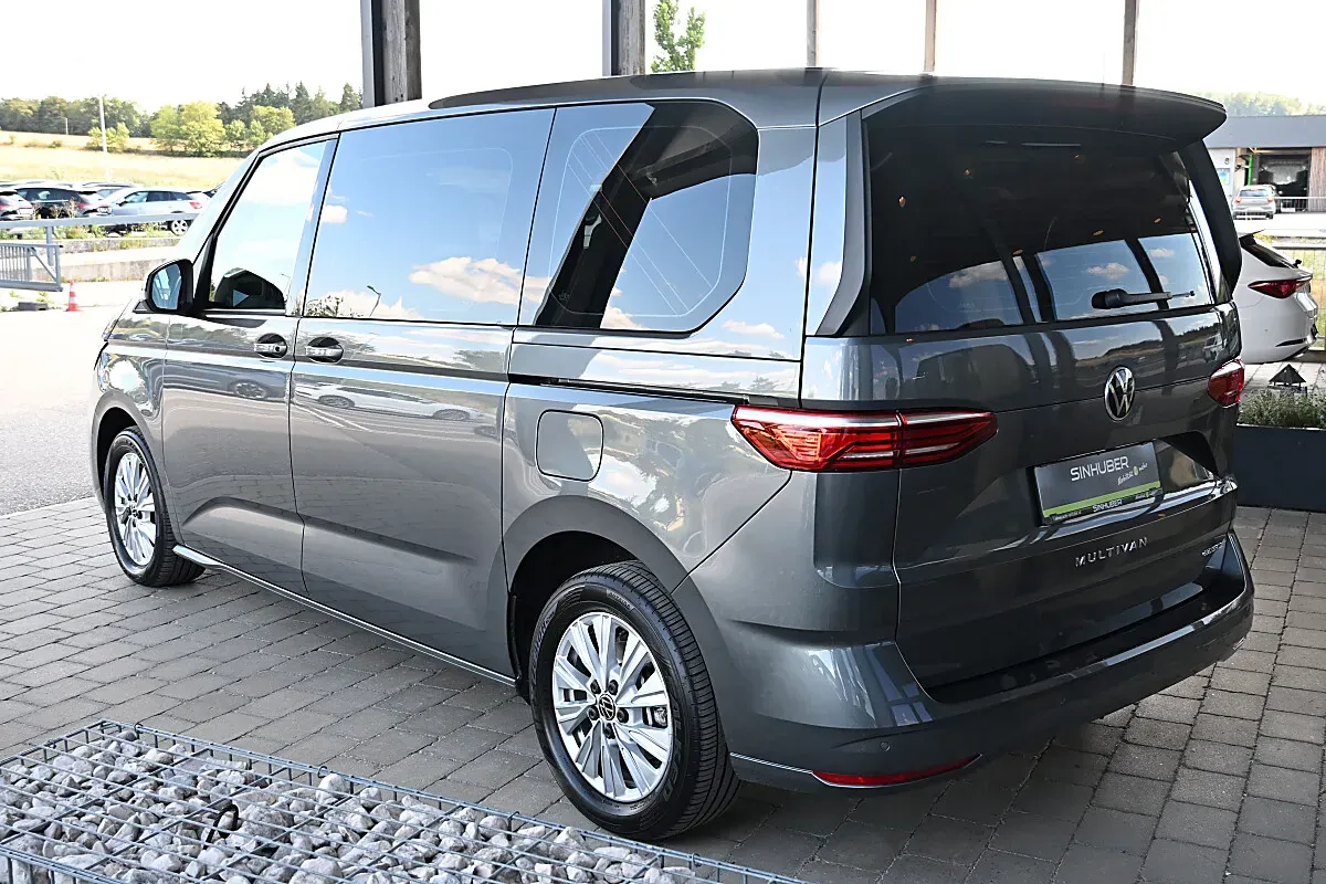 Volkswagen Multivan 2023 photo 3