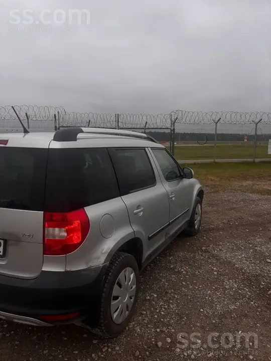Skoda Yeti 2012 photo 3