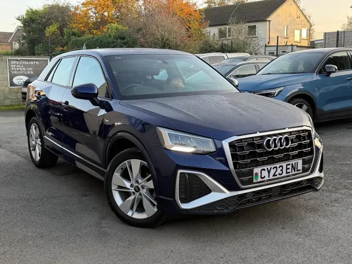 Audi Q2 2023 photo 2