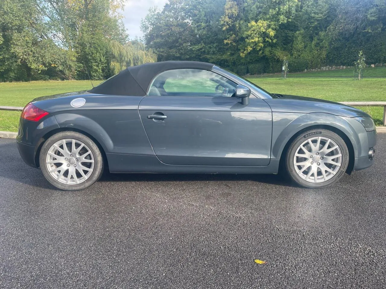 Audi Tt 2010 photo 4