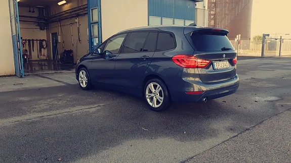 BMW 218D 2016 photo 2