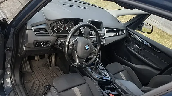 BMW 218D 2016 photo 3