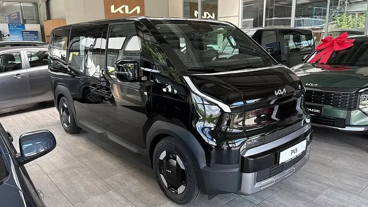 Kia Pv5 photo 2