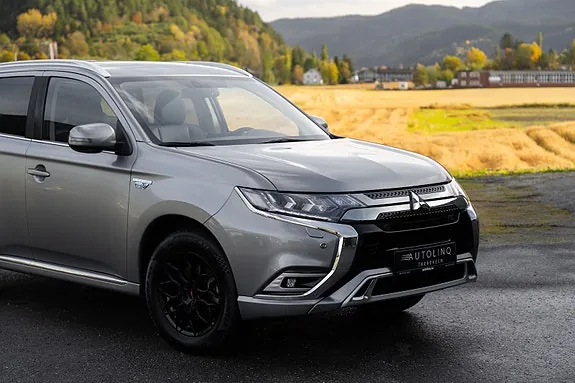 Mitsubishi Outlander 2019 photo 2