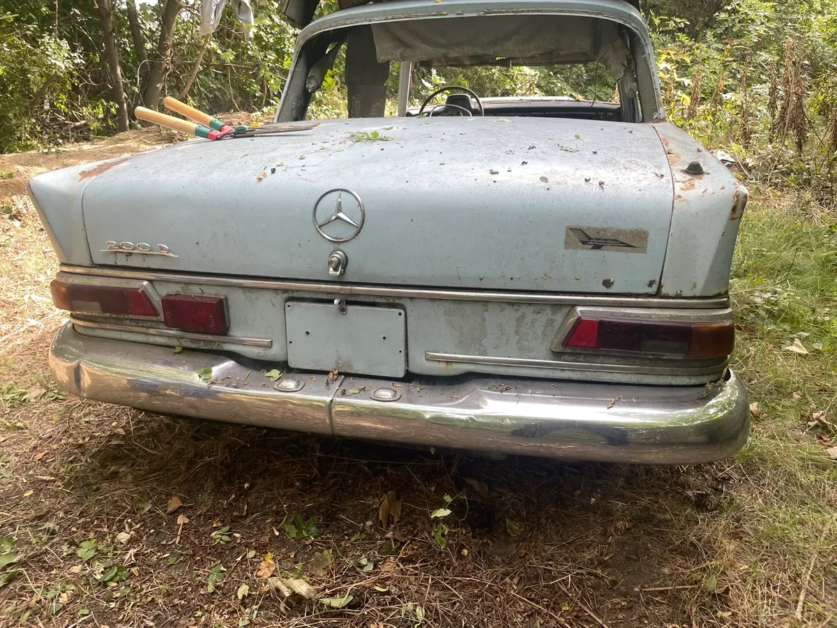 Mercedes-Benz 190