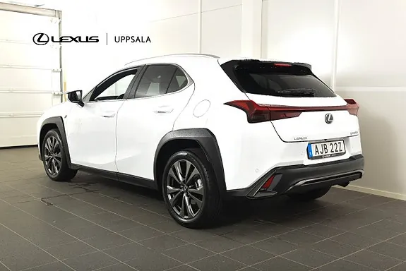 Lexus Ux300H 2025 photo 3