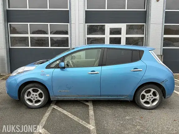 Nissan Leaf 2012 photo 2