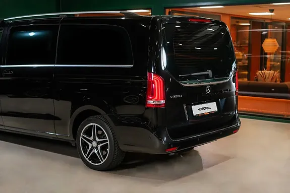 Mercedes-Benz V-Class 2017 photo 4