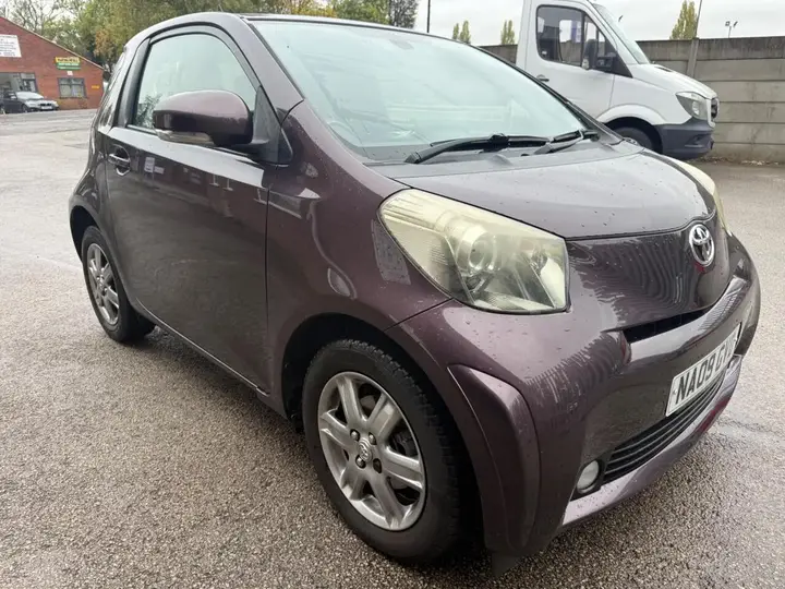 Toyota Iq