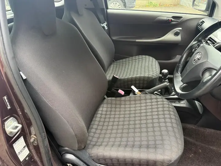 Toyota Iq 2009 photo 3
