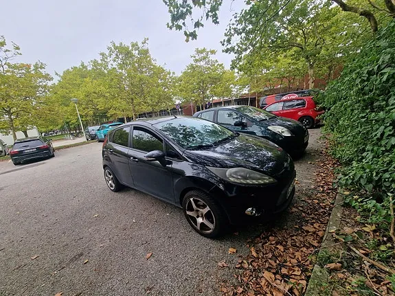 Ford Fiesta 2011 photo 3
