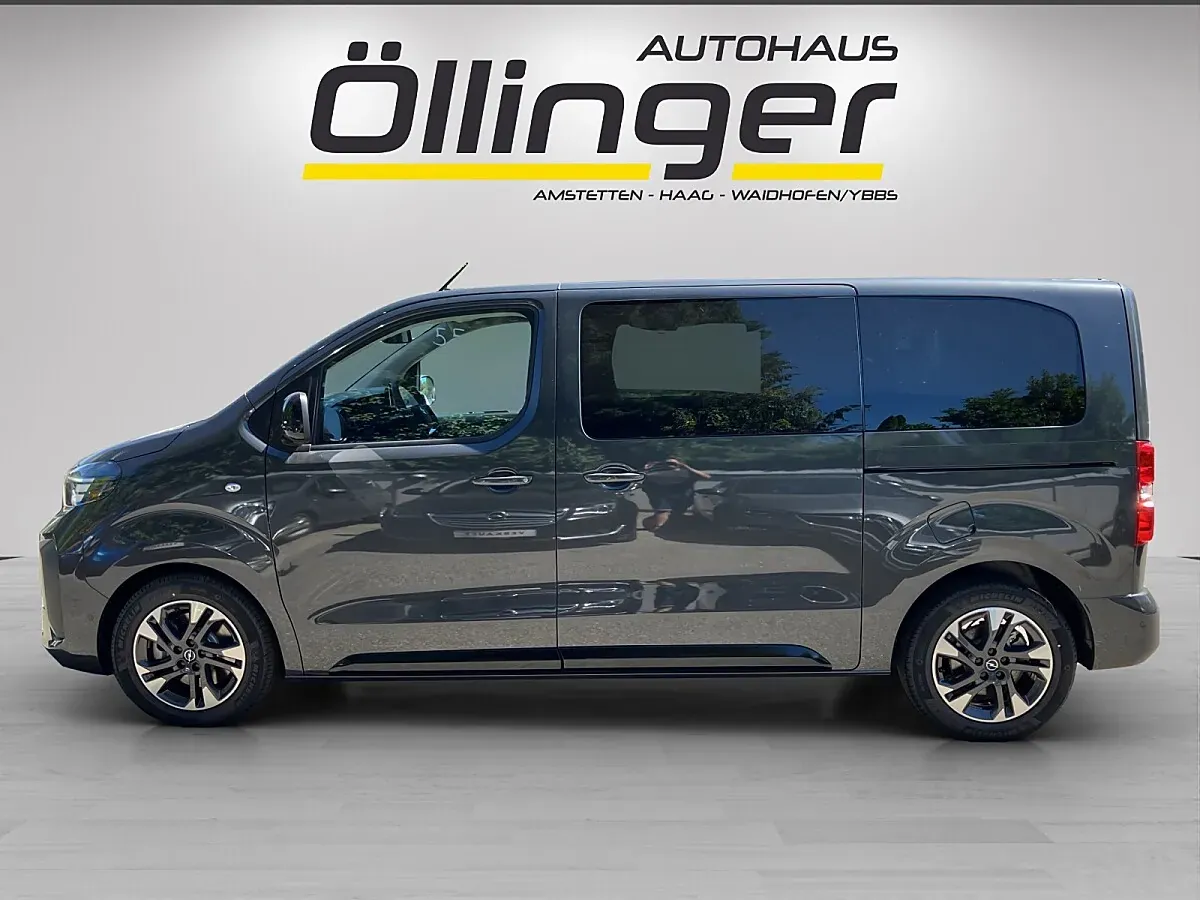 Opel Zafira photo 2