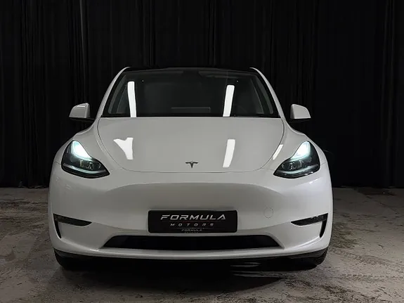Tesla Model Y 2024 photo 2