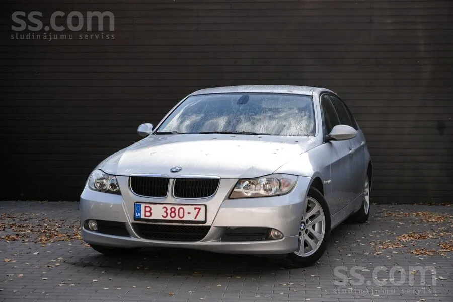 BMW 320I