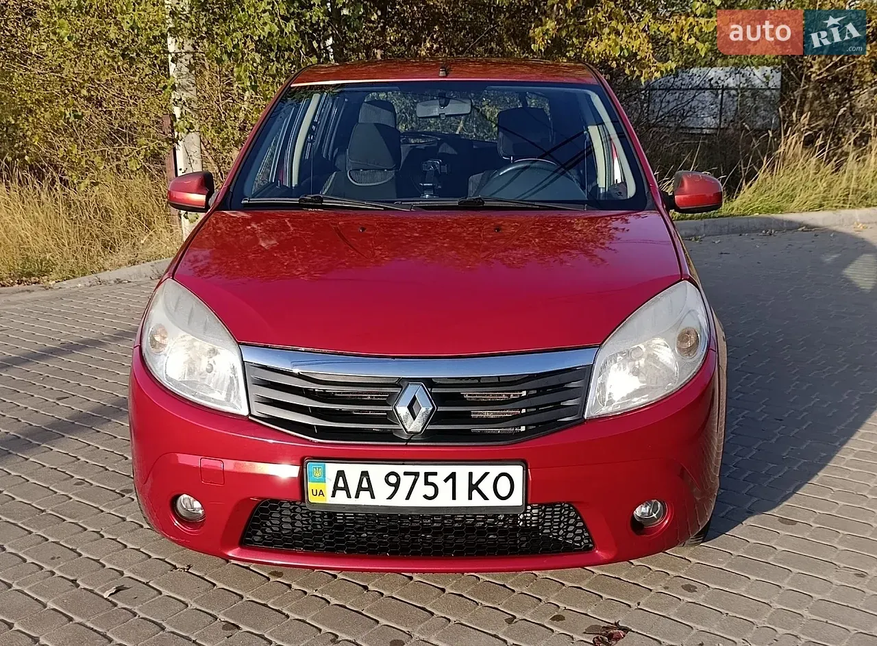 Renault Sandero 2011 photo 3