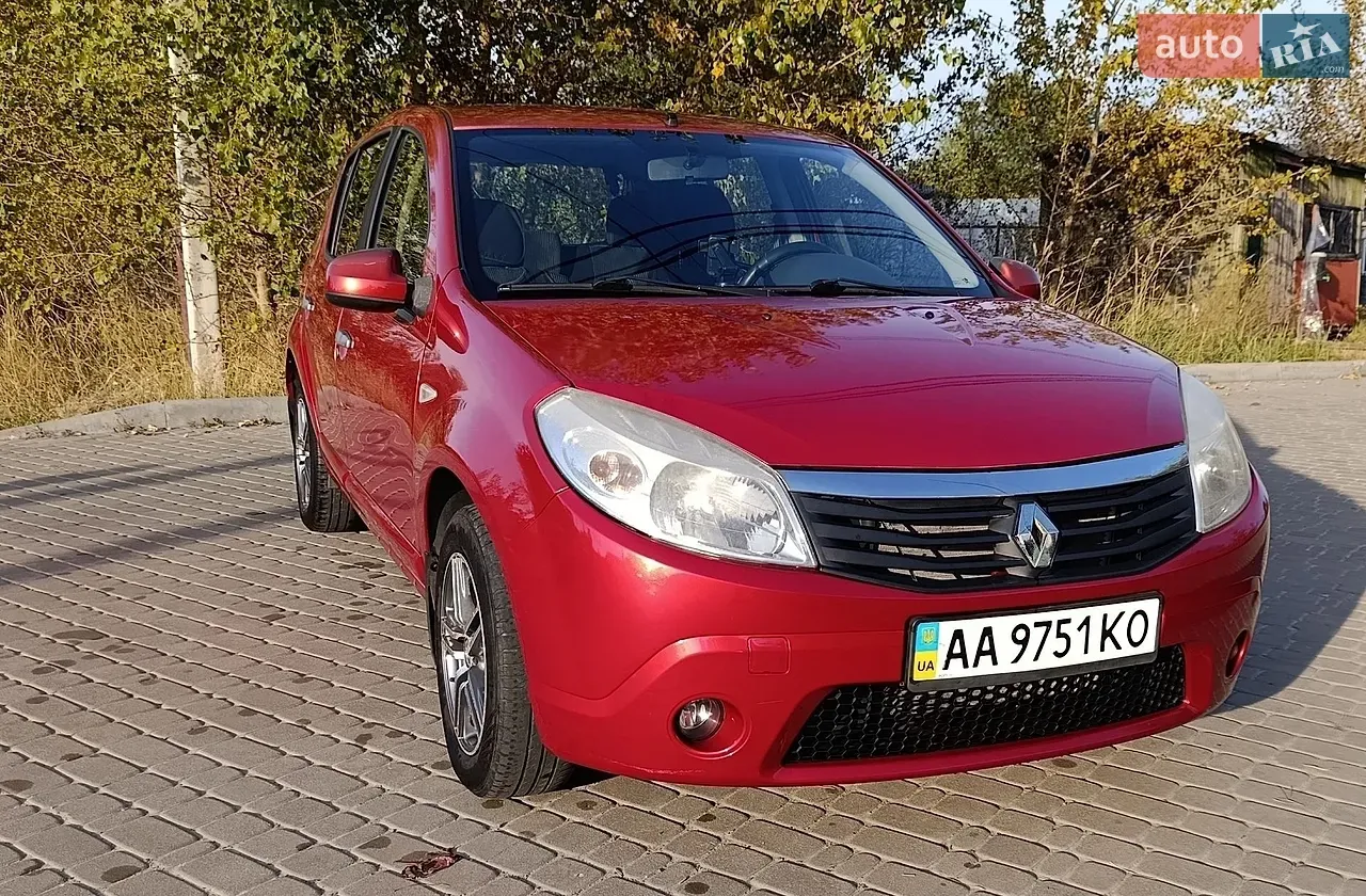 Renault Sandero 2011 photo 4