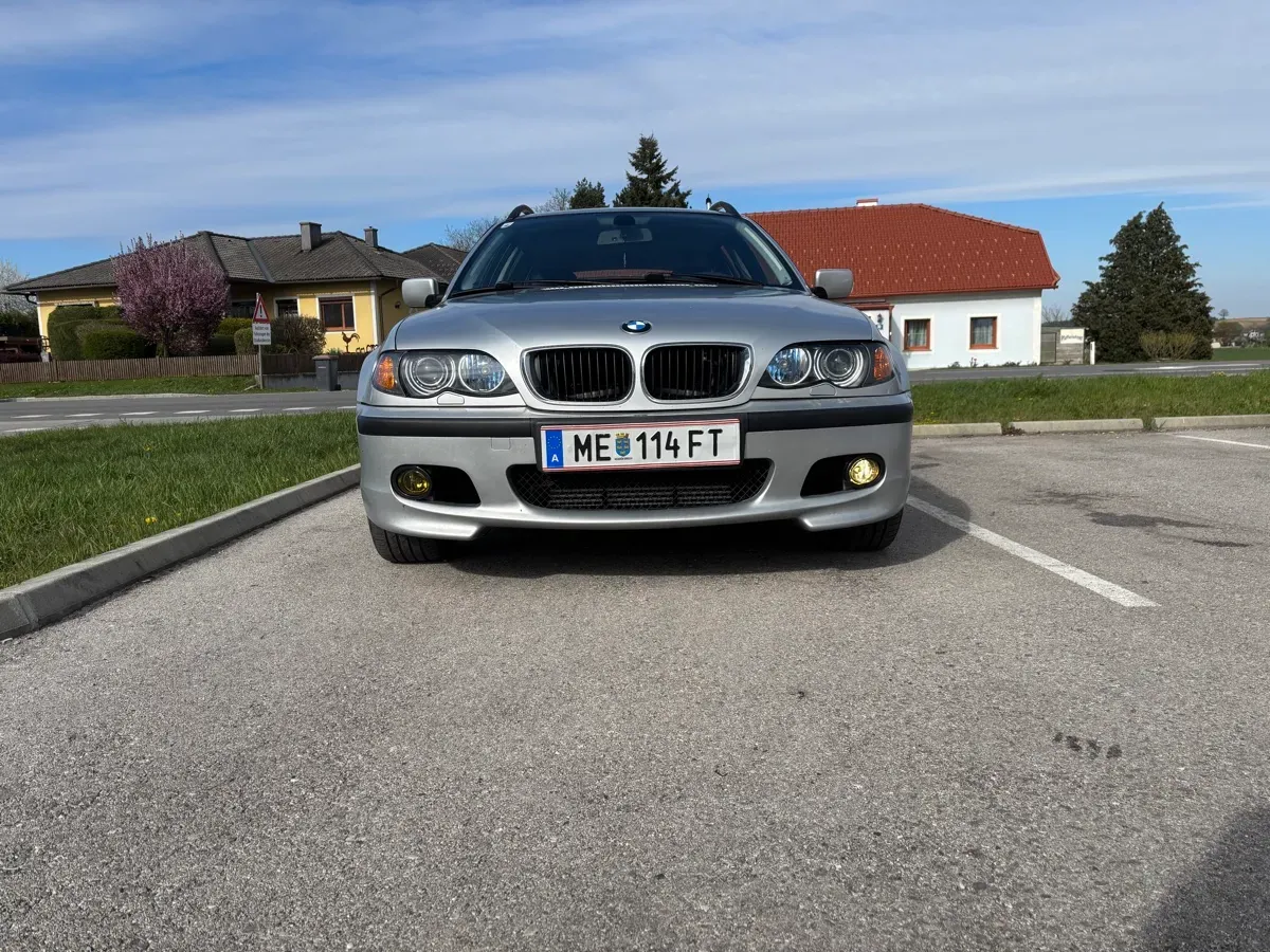 BMW 3 Series 2003 photo 2