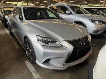 Lexus Is 300H 2013 photo 2