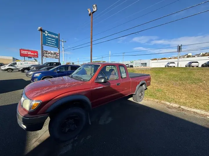 Toyota Tacoma 2003 photo 2