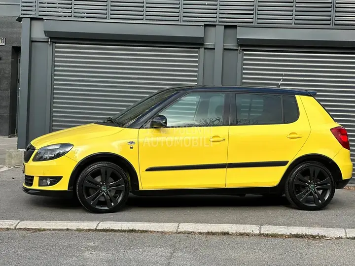 Skoda Fabia 2012 photo 3
