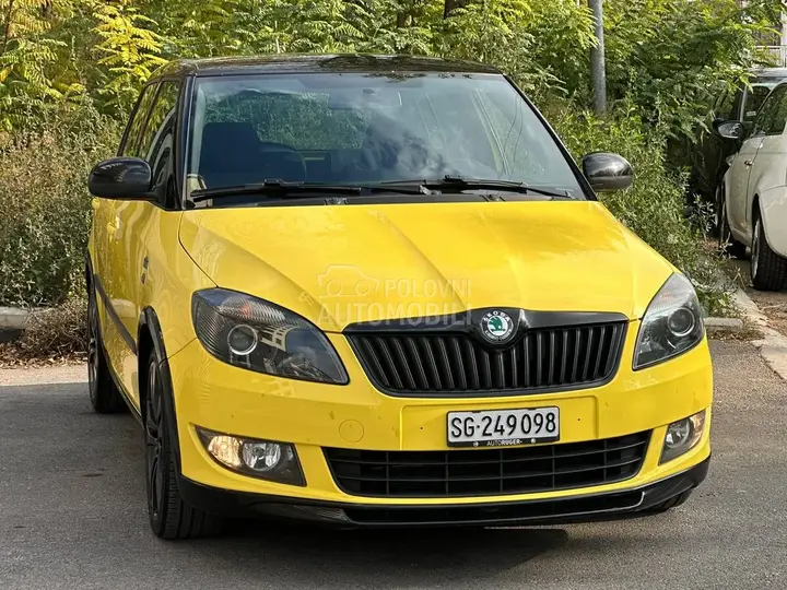 Skoda Fabia 2012 photo 2