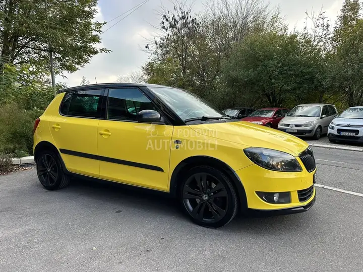 Skoda Fabia 2012 photo 4