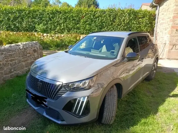 Peugeot 2008 2024 photo 3