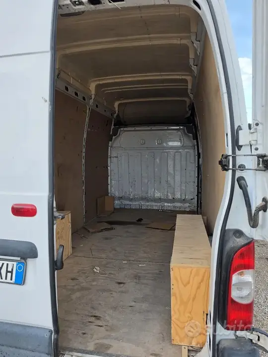 Renault Master 2009 photo 4