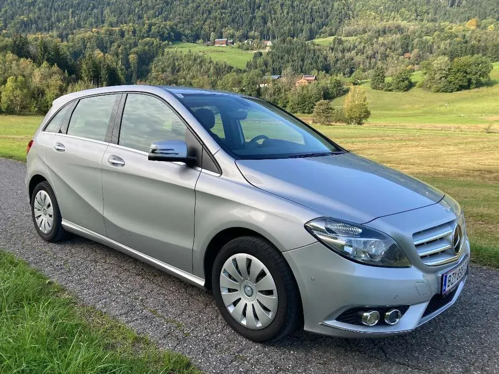Mercedes-Benz B-Class 2014 photo 2