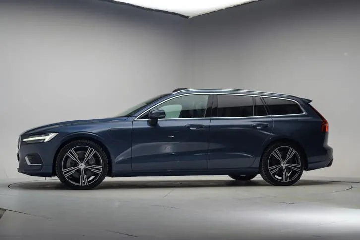 Volvo V60 2020 photo 2