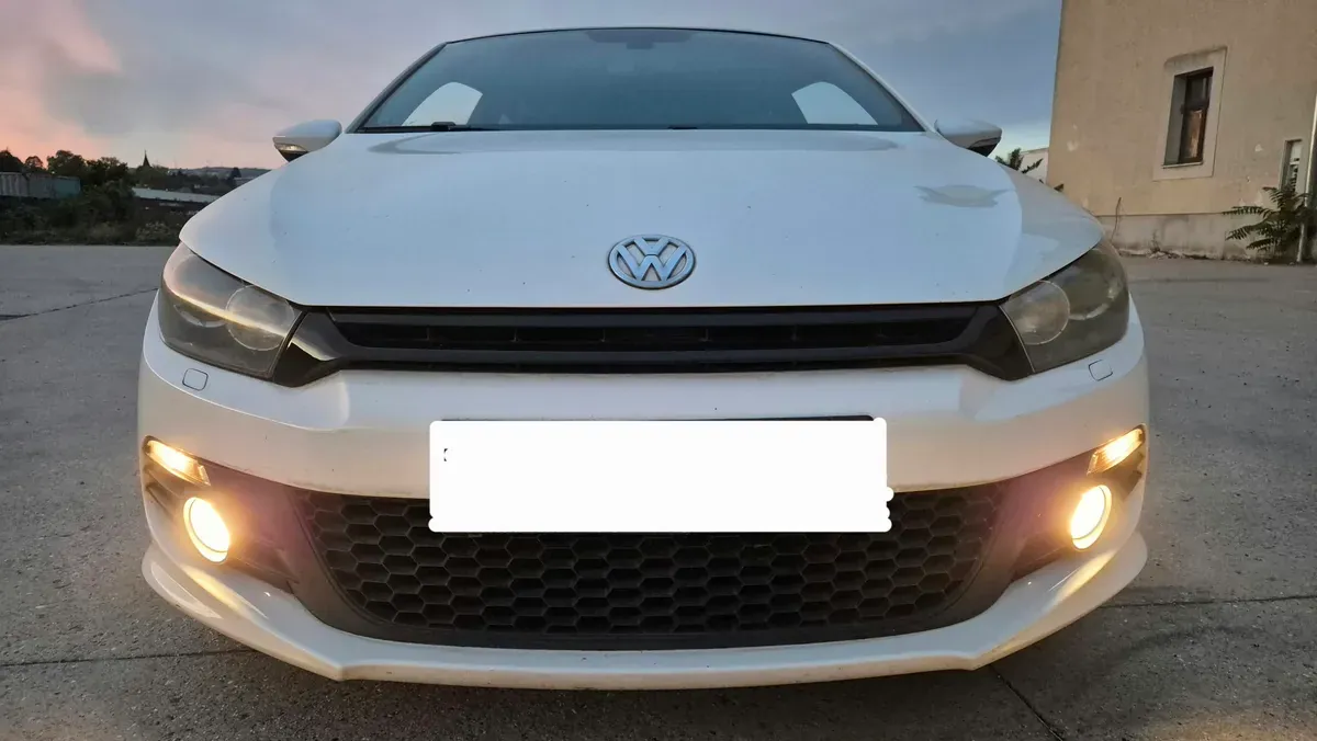 Volkswagen Scirocco 2012 photo 2