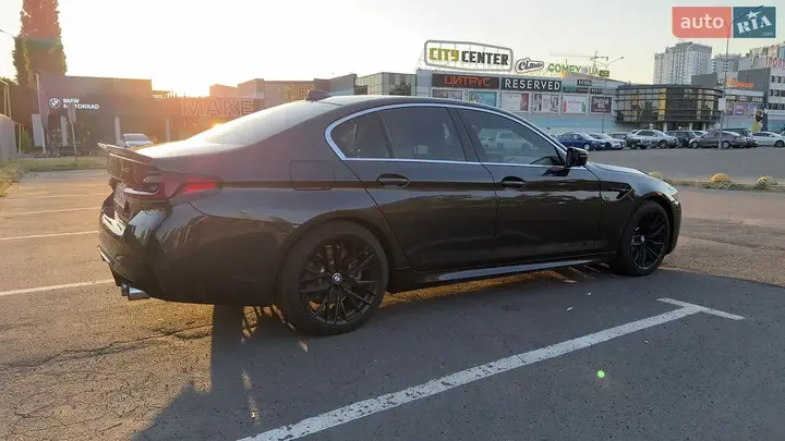 BMW 5 Series 2018 photo 5