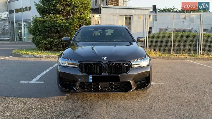 BMW 5 Series 2018 photo 3