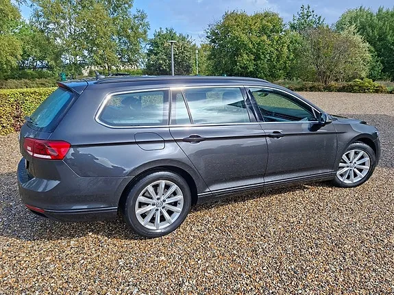 Volkswagen Passat 2020 photo 5