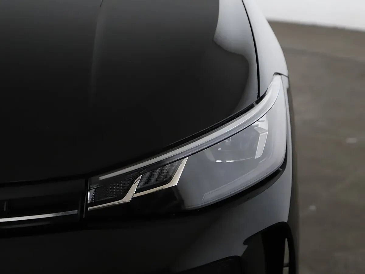 Volkswagen Passat 2025 photo 3