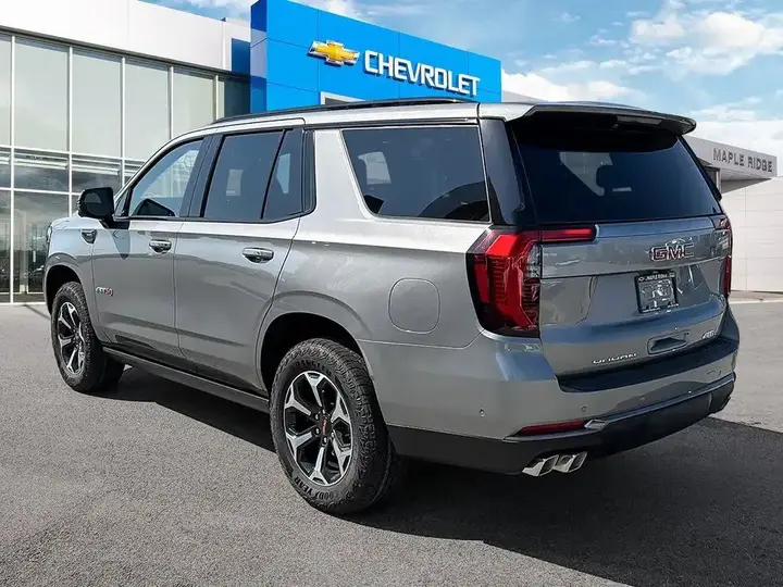 GMC Yukon 2026 photo 3