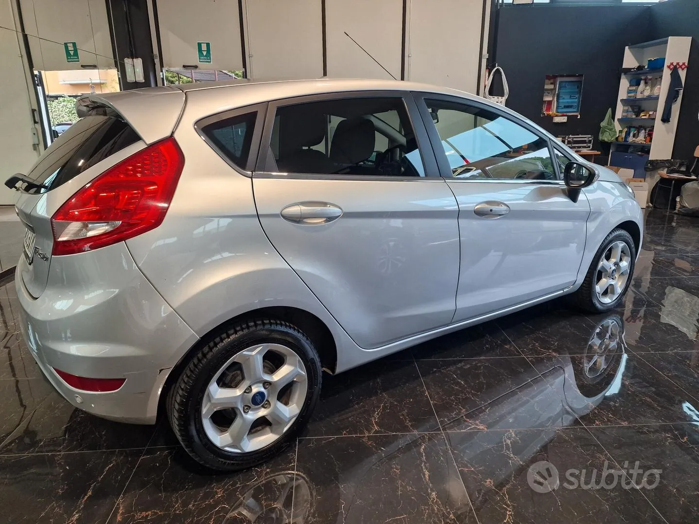 Ford Fiesta 2011 photo 3