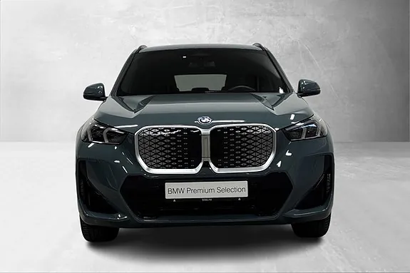 BMW Ix1 2026 photo 2