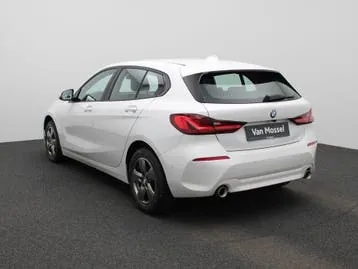 BMW 1 Series 2023 photo 2