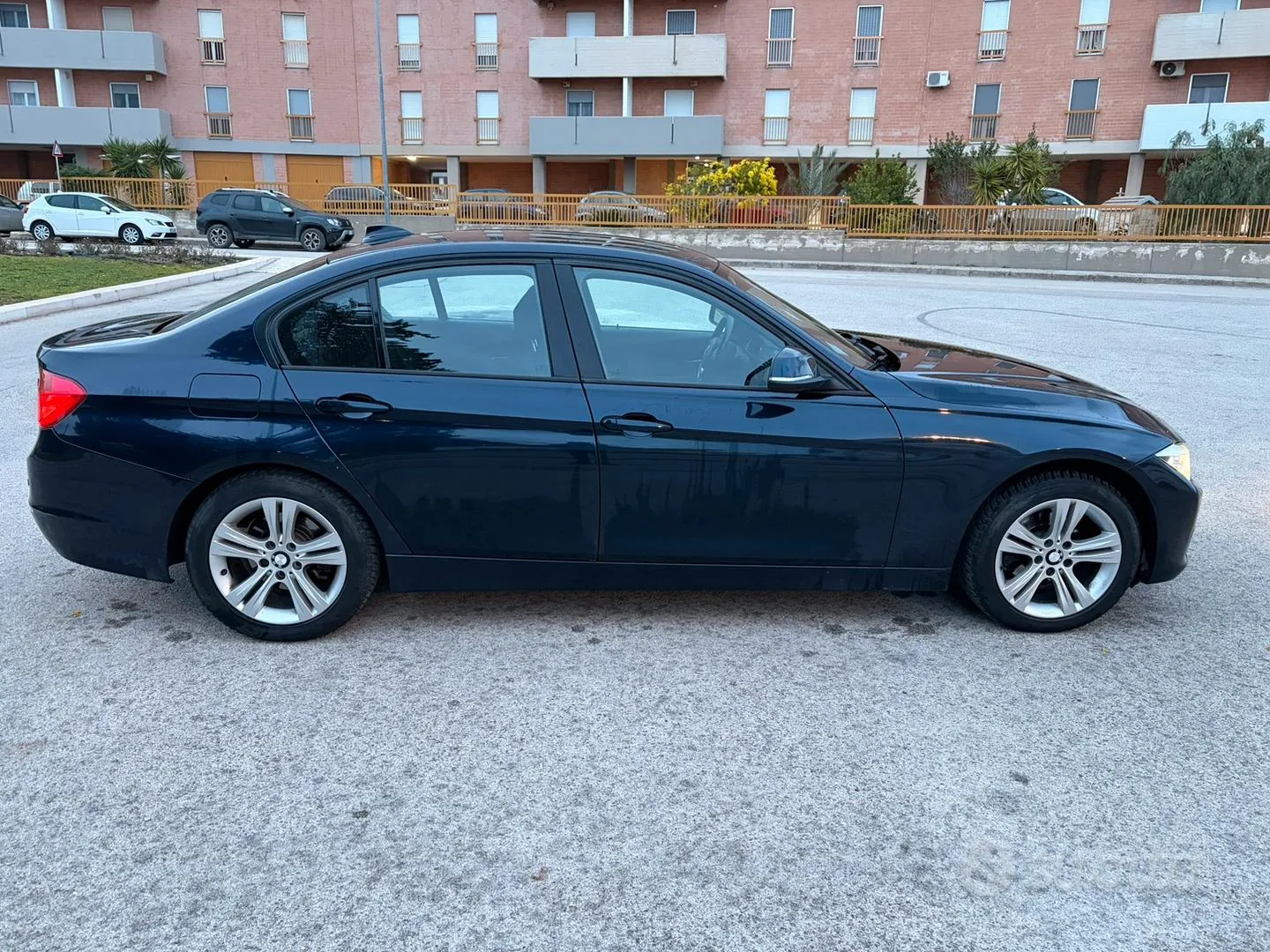 BMW 316 2012 photo 2