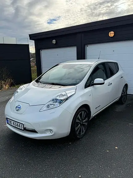 Nissan Leaf 2017 photo 2