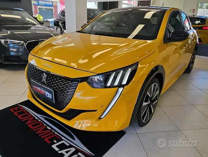 Peugeot 208 2021 photo 3