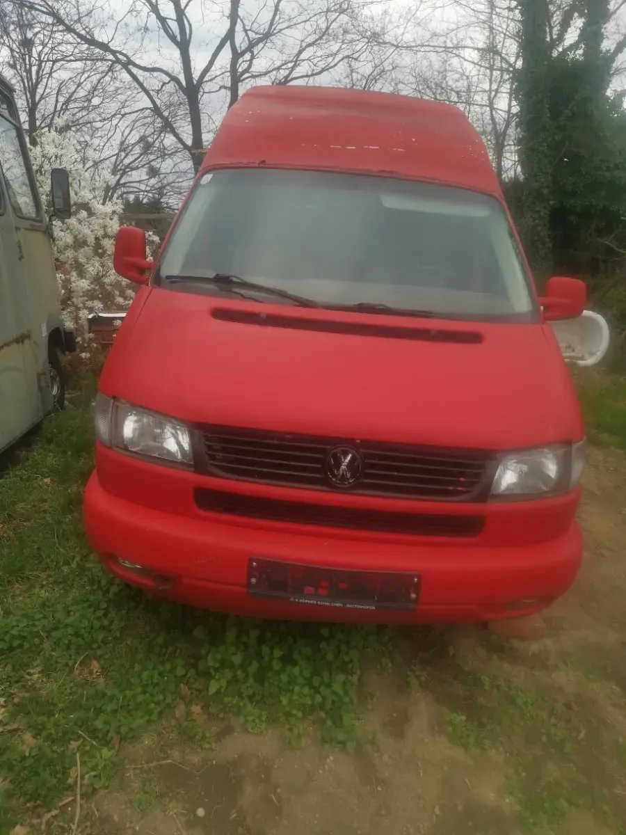 Volkswagen T4 2002 photo 2