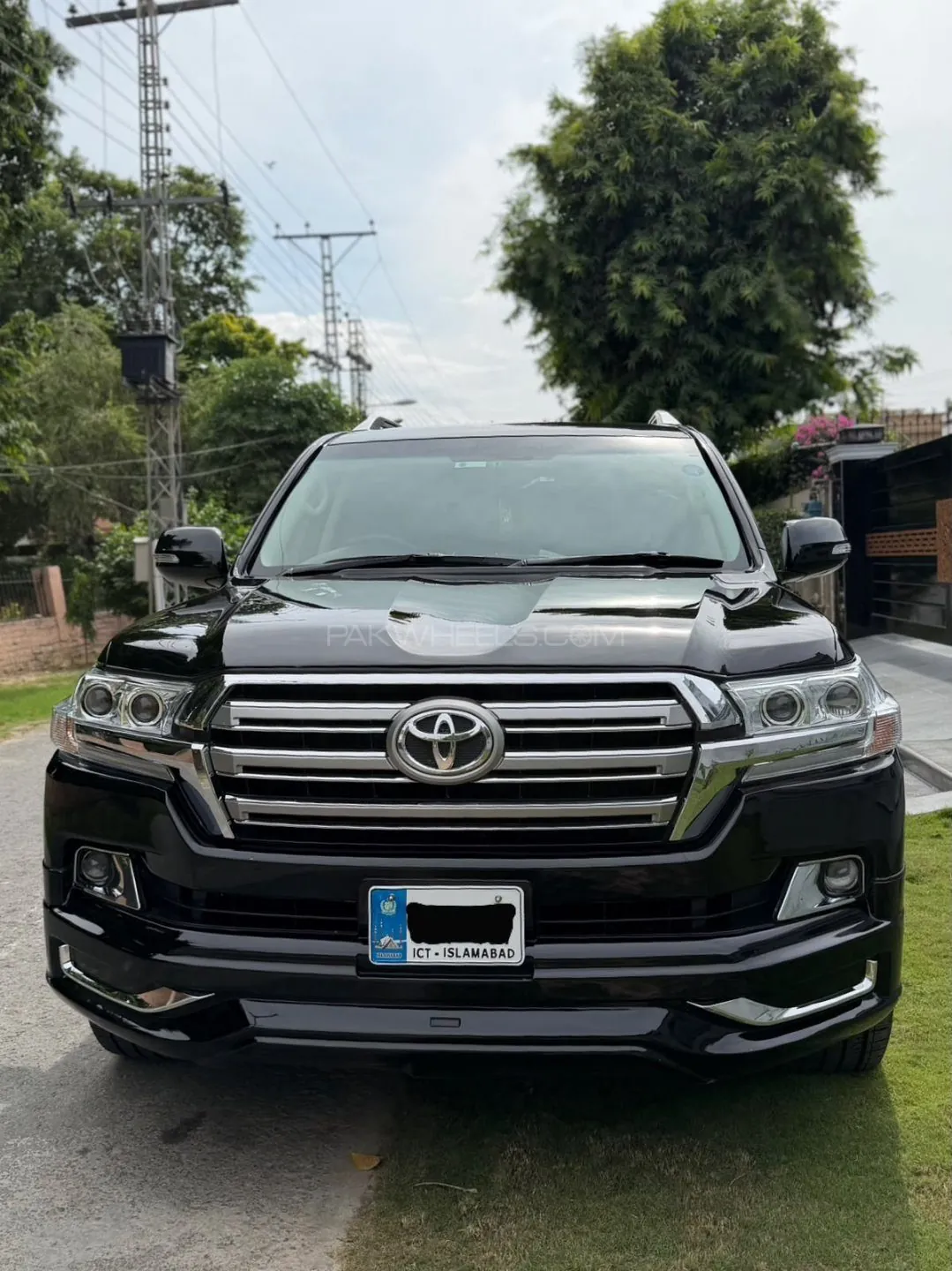 Toyota Land Cruiser