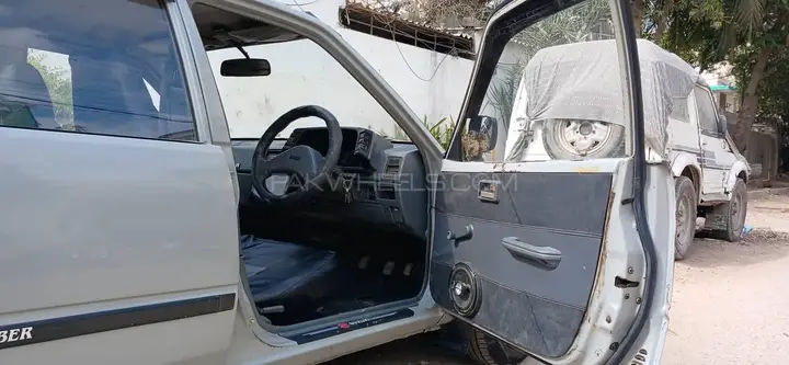 Suzuki Khyber