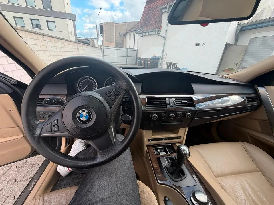 BMW 530I