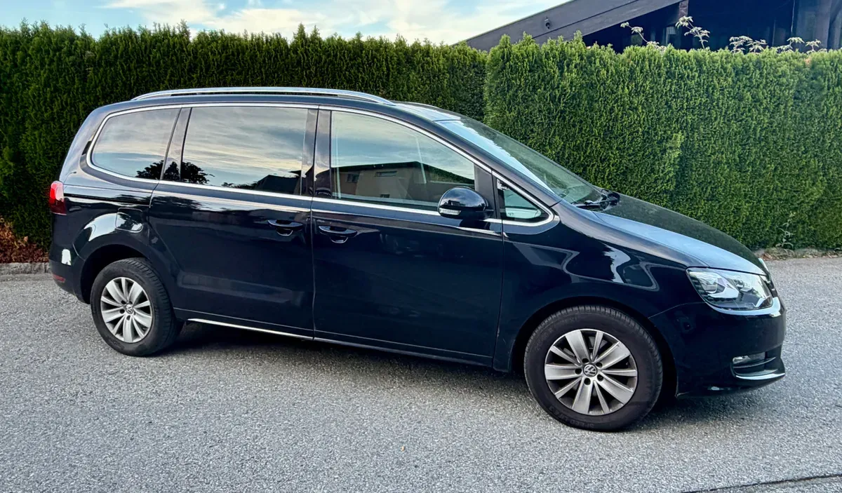 Volkswagen Sharan 2016 photo 2