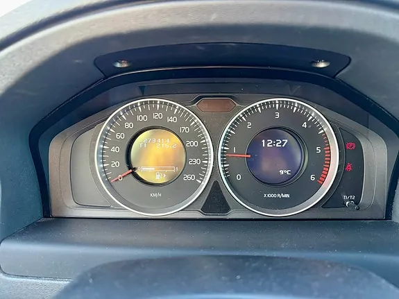 Volvo V70 2011 photo 5